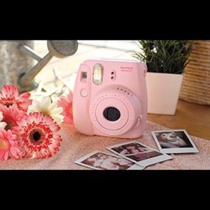Polaroid Camera , Comes with Case !